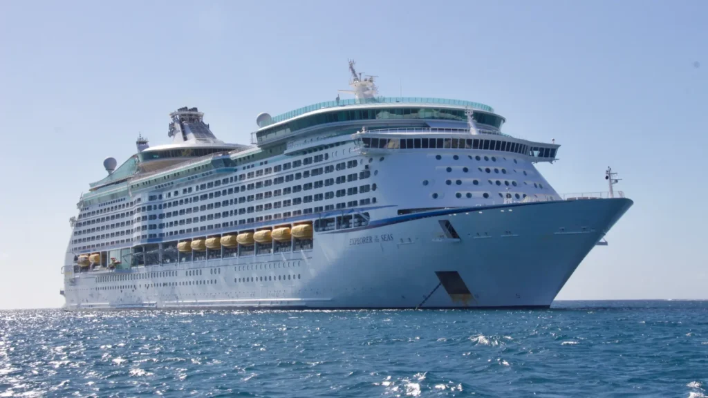 Cruceros Buscan Personal Chileno