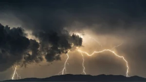 Tormentas Eléctricas En Cordillera