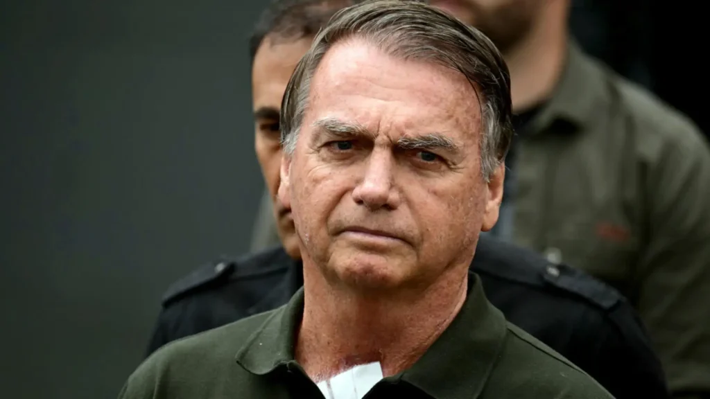 Brasil ordena el traslado inmediato de Bolsonaro