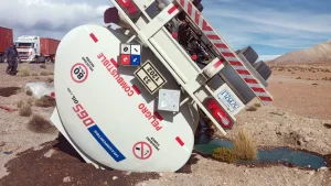 Segundo Volcamiento De Camión