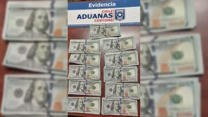 Aduanas Detecta USD No Declarado