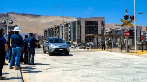Habilitan Cruce Lucas Martínez
