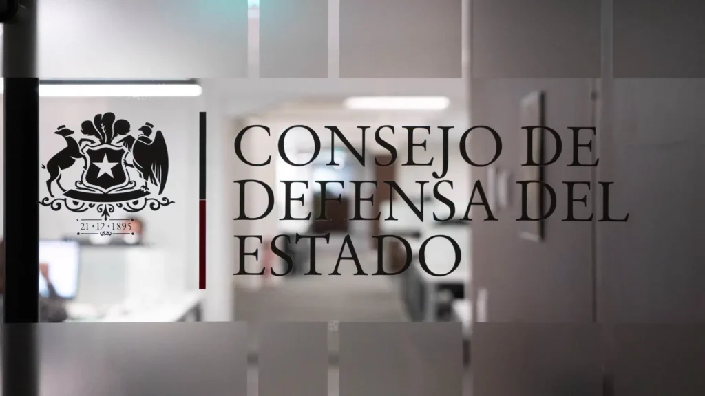 CDE Se Querella Contra Juez